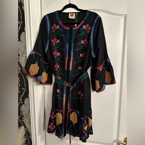 Farm Rio NWT Black stitch Bell Sleeve   embroidered dresss - Picture 5 of 5